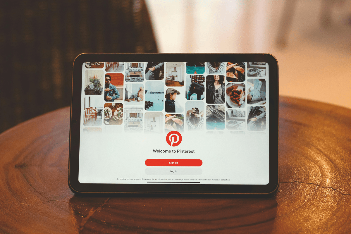 Pinterest pins visible on the screen. How to make money from Pinterest. Pinterest pins visible on the screen. How to make money from Pinterest.